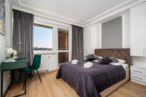 Pileckiego 59 z Oddzielną Sypialnią i Bepłatny Parking By Perfect Apart