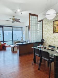 Bellagio One Bedrroom BGC Burgos Circle by Christine Suites PH