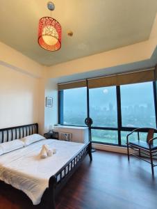 Bellagio One Bedrroom BGC Burgos Circle by Christine Suites PH