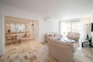 REF 30 - Cannes Croisette - Sea and gardens view apartment for rent