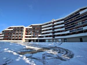 Appartements Appartement 30m² Chamrousse 1750, proche pistes et commerces, balcon ouest, 4-6 pers - FR-1-549-83 : photos des chambres