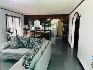 Blue Sky Retreat - Утіла