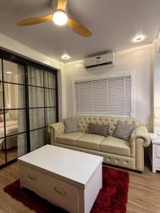 Japanese home in Laloma Qc near chinese Gen