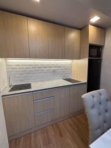 Japanese home in Laloma Qc near chinese Gen