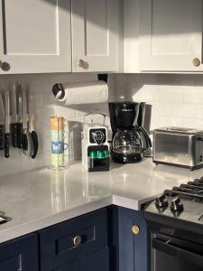 Luxe Suite Convention Center Partial Ocean View with Free Parking