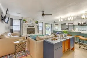 Half-Mi to Grand Lake and Marina Monkey Island Home - Monkey Island