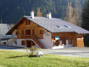 Appartements Charmant duplex avec grande terrasse au coeur de Champagny-en-Vanoise - FR-1-464-38 : photos des chambres