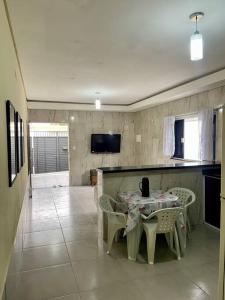 Casa perto da praia mercados e ponto