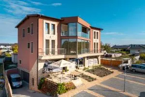 LASKARA Garden Apartment by Prague Forest - Nehvizdy