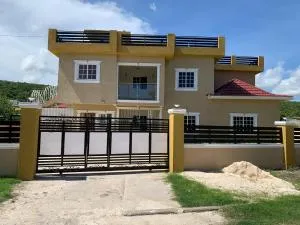 Cozy 2 bedroom apartment - Seafield