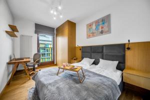 Warsaw Kolejowa Apt - Parking, Balcony, Workspace - by Rentujemy