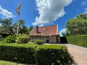 De Goudvink 7-persoons, overdekte hottub en loungebank, finse sauna, wifi, sunshower - Vragender