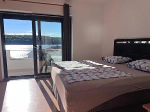 Apartments Palit Rab 