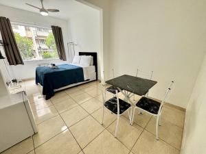 Compacto Studio a 150m do metro Cardeal Arcoverde
