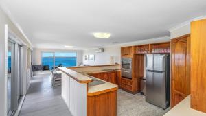 Amazing 180 Degree Views Pet Friendly