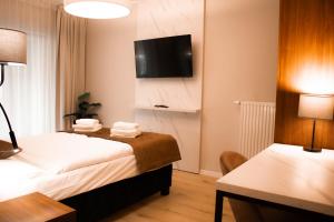 Modern City Square Apartment with Balcony