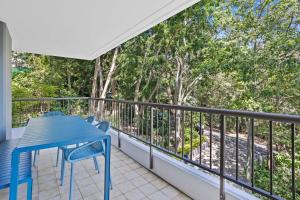 Burleigh Headland 2 Bedroom Stay, just a stones throw from the beach!
