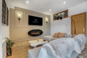 Villa de lujo de piedra, Cine para niños, Vistas, Piscina