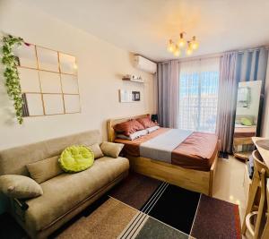 Cozy Pool and Seaview Condo in Cebu with Balcony near Mactan Airport