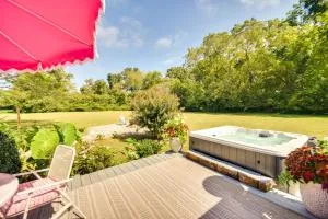 Bungalow with Large Yard 8 Mi to Cape Charles Beach - Nassawadox