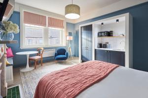 Arlington House Hotel - Self Check-In Suites