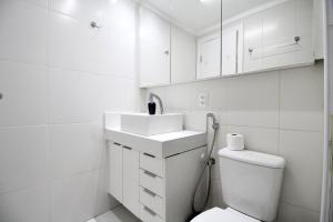 Apartamento ao lado do Shopping Salvador, piscina, academia, garagem