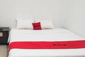 RedDoorz Syariah at Sayang Ibu Village Nongsa Batam