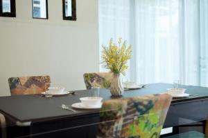 Modern & fun pool villa at Kamala regent