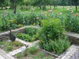 Maisons de vacances Gite charmant avec jardin, proche activites lac et randonnee - FR-1-583-44 : photos des chambres