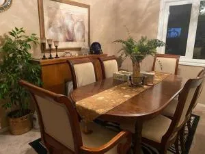 Renovated 4 bedrooms 20 sleeps Shopping Mall - North Cooking Lake