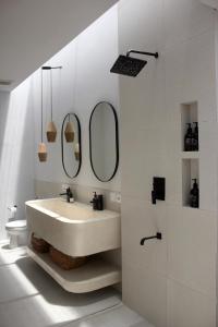 Villa Araw - Outstanding 2BR Villa - Prime Location in Canggu