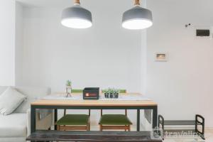 Luxurious 2BR at West Vista Apartment By Travelio