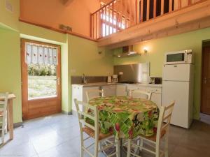 Maisons de vacances Gite nature & confort renove, Plateau des 1000 etangs - WIFI, parking - FR-1-583-302 : photos des chambres