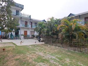 Banolata Lakeside Homestay by StayApart