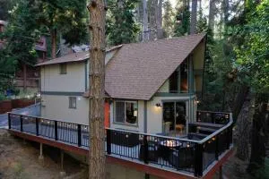 Fleming Creek Hideaway, Next to Creek, Fire-Pit! - Crest Park