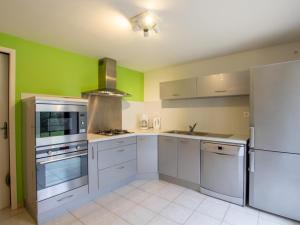 Maisons de vacances Maison au calme avec jardin, proche de Sarlat - Ideale pour familles et activites en plein air. - FR-1-616-295 : photos des chambres