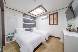 HAI GIƯỜNG ĐƠN (Twin)