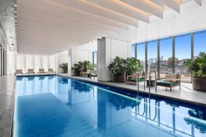 CBD Luxury 1BR Harbour Views & Premier Facilities