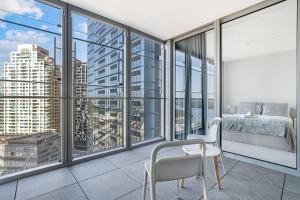CBD Luxury 1BR Harbour Views & Premier Facilities