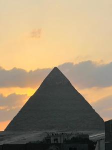 Neat & Modern Studio 2Mins Pyramids - Royal desert Inn