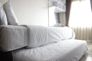 Nice View Studio Apartment at Harvard Jatinangor near IPDN By Travelio