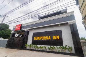 RedDoorz Plus at Sempurna Inn Medan
