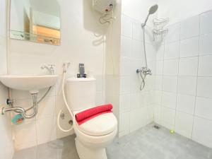 Cozy Studio Room at Grand Asia Afrika Apartment By Travelio