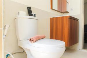 Comfortable and Homey 3BR at Meikarta Apartment By Travelio