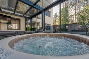 MEDVEDOV DOM Apartman sa VELIKOM terasom 34m2