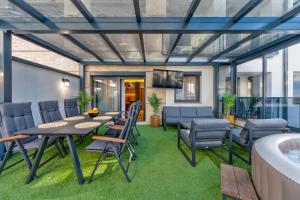 MEDVEDOV DOM Apartman sa VELIKOM terasom 34m2