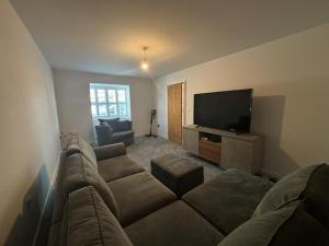 Perfect 3bed House - Contractors - Ample Parking