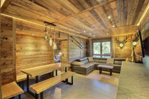 ARC 1950, Appartement style Chalet Haut de Gamme 2 chambres, 6 personnes