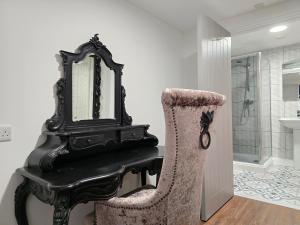 Cardiff flat with roof-terrace