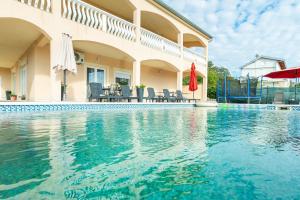 Apartment Holiday House Diana 